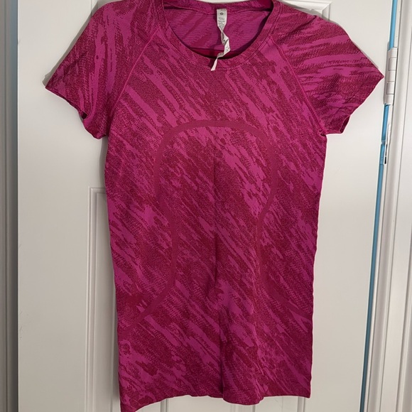 Lululemon Swiftly Tech Regular Fit *Limited Edition - Picture 1 of 3